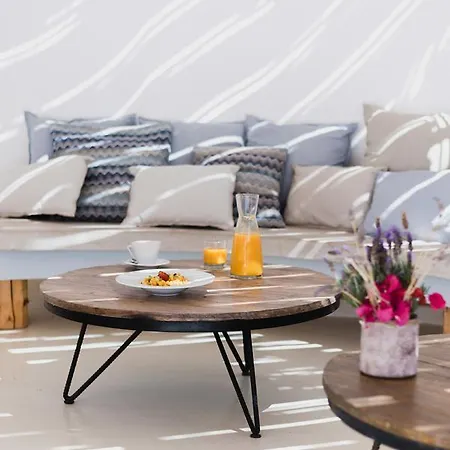 Villa Thea Collection